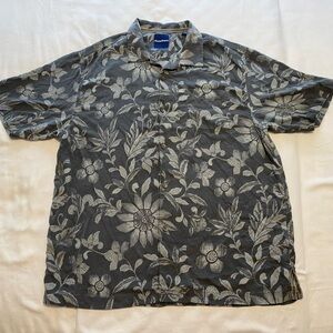 NEW Tommy Bahama Gray Floral 100% Silk Short Sleeve Button Down Shirt Men’s L